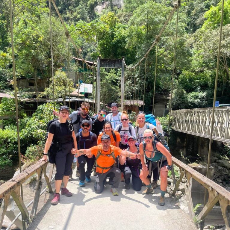 Peru - adventuredesk-community-adventures-peru-group-on-bridge
