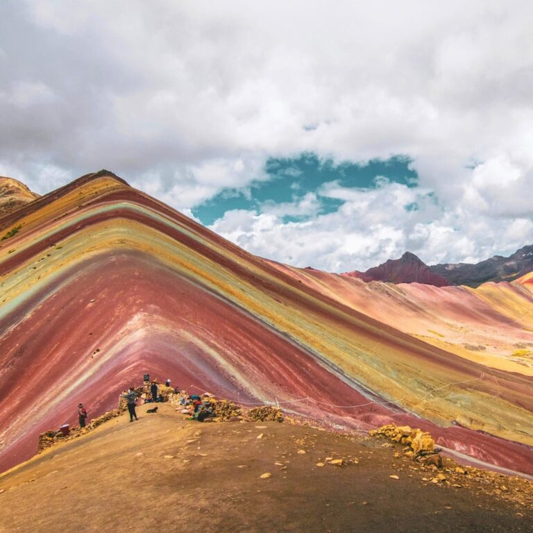 Peru - adventuredesk-community-adventures-peru-rainbow-mountain