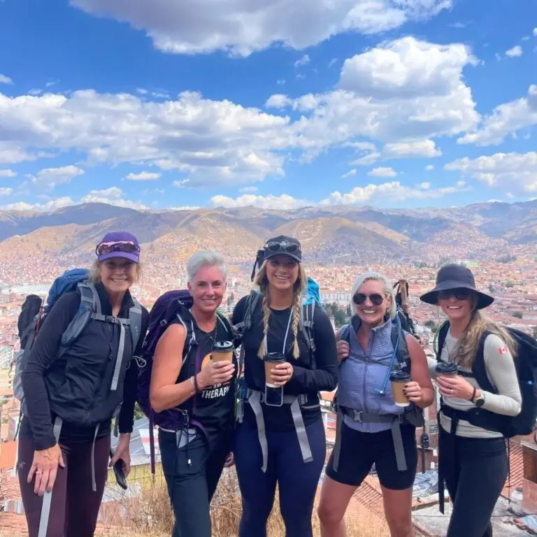 Peru - adventuredesk-community-adventures-peru-women